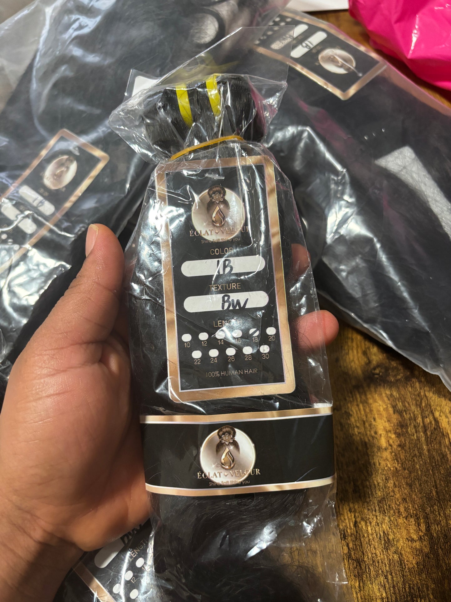 Eclat Velour Body Wave Human Hair Bundle (Single Bundle)